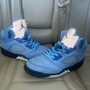 Air Jordan 5 UNC